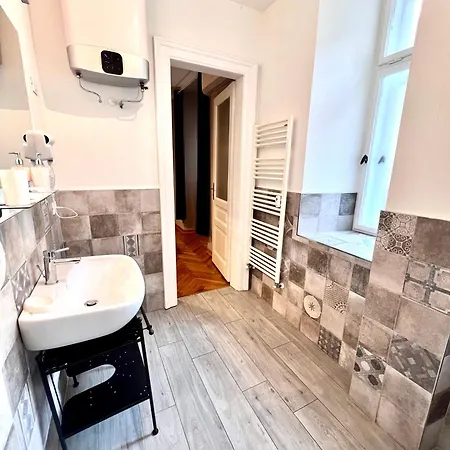 Montanelli Lejlighedshotel Trieste