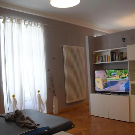 Montanelli Aparthotel Trieste