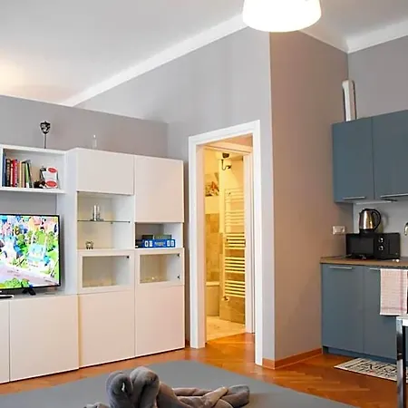 Lägenhetshotell Montanelli 3*