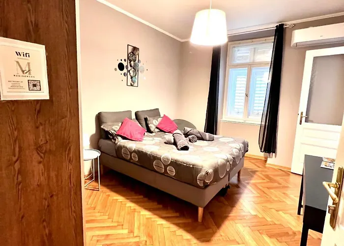 Montanelli Apartmanhotel