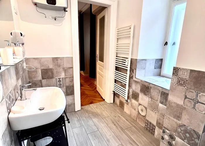 Montanelli Apartmanhotel Trieszt
